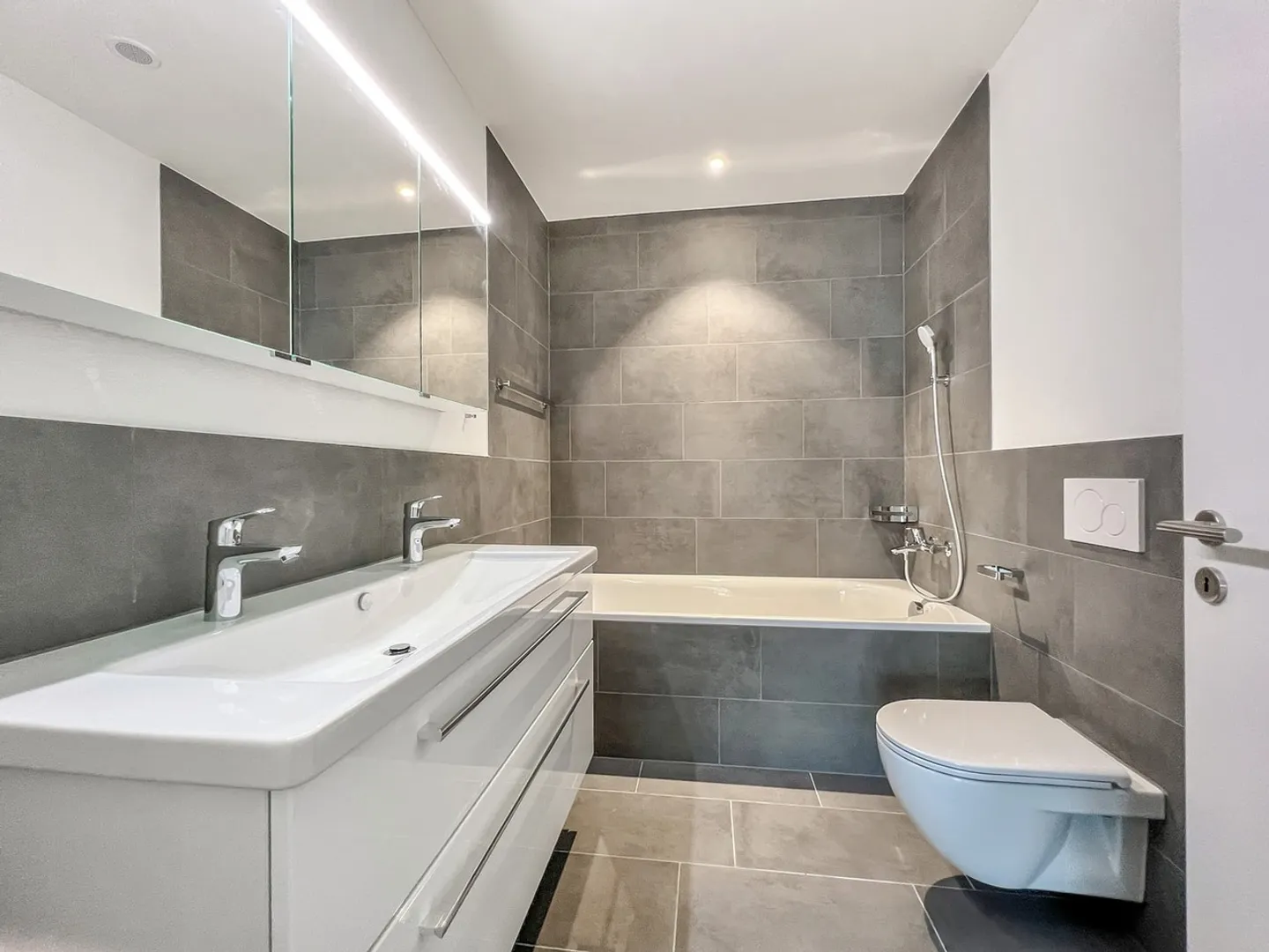 Stilvolle Wohnung mit Sitzplatz - Foto 4 von 9