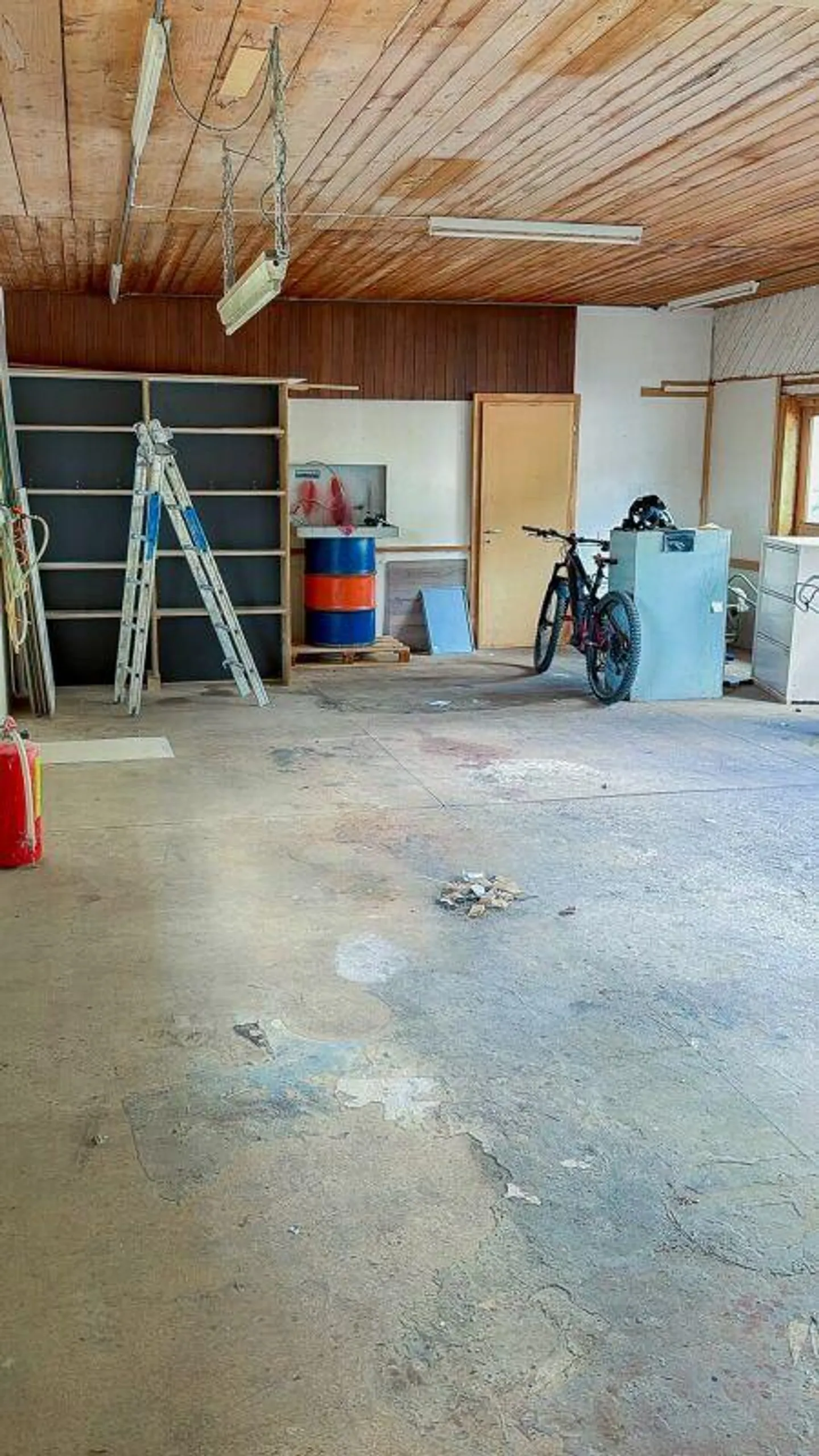 Ex laboratorio di biciclette in affitto come spazio di stoccaggio - Foto 3 di 4