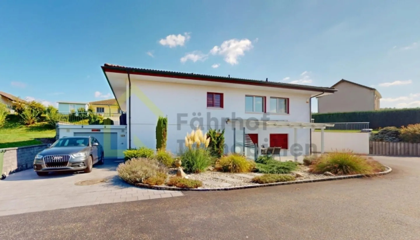 Exclusive single-family to two-family house with a wide view - Photo 6 of 15