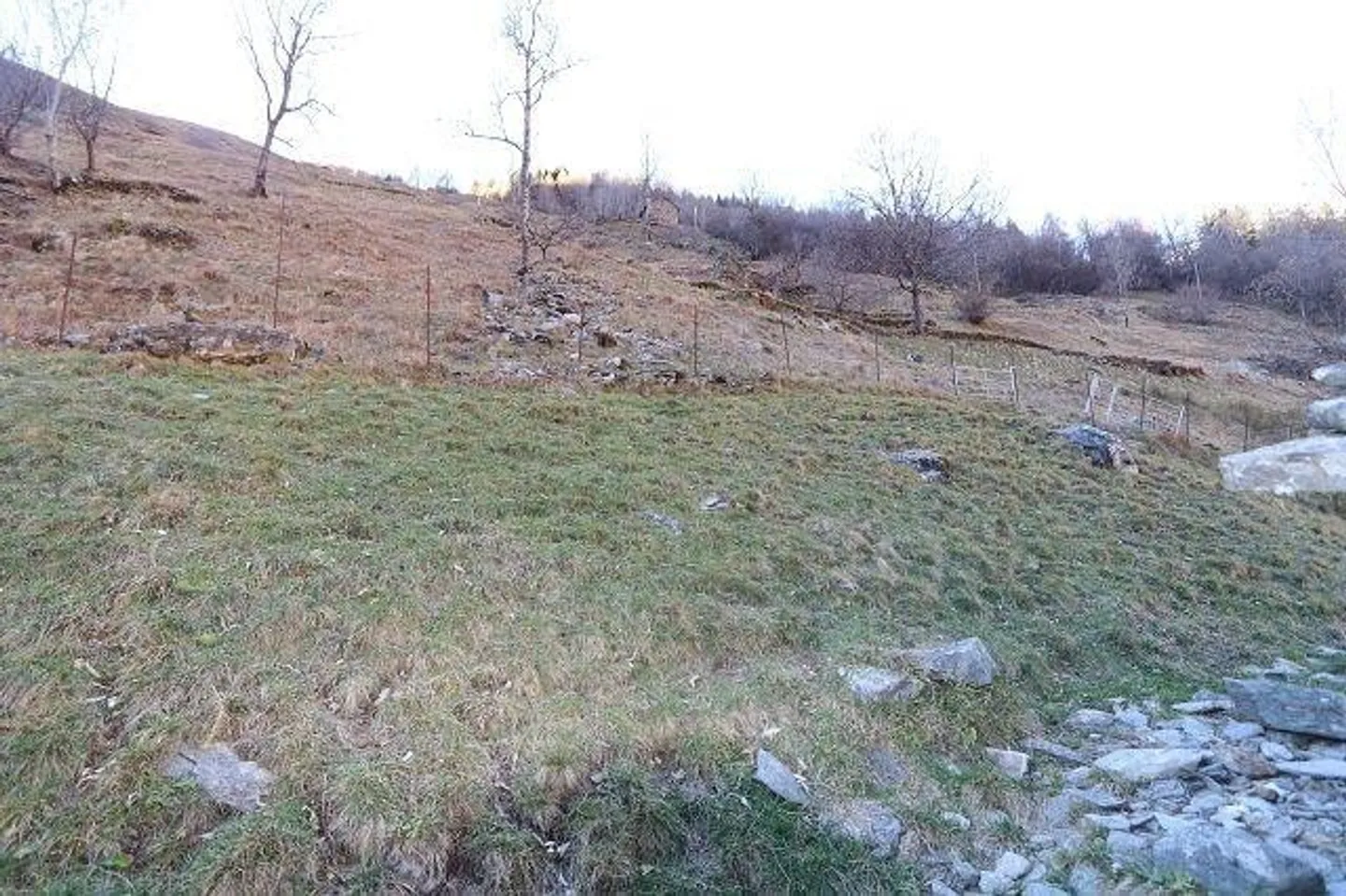 rustico di 3 locali molto tranquilla, soleggiata con bella vista - Foto 8 di 13