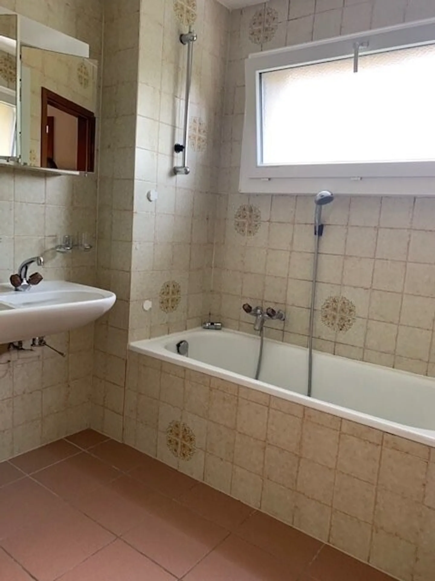 4 rooms ideally located - Photo 5 of 8