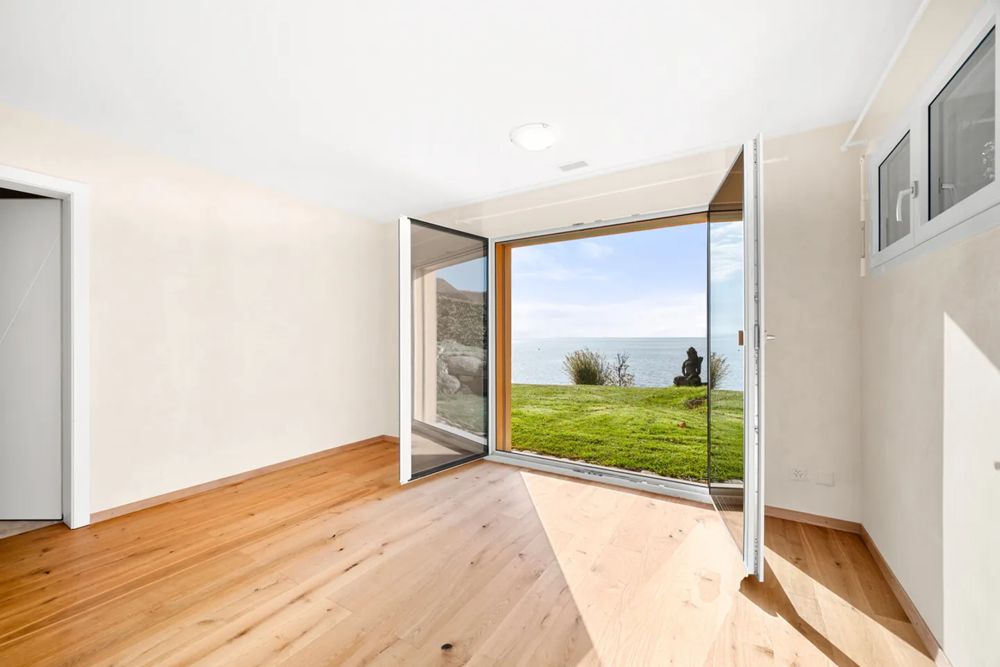 Exceptionnelle propriété pied dans l'eau, entre Nyon et Lausanne - Photo 21 sur 24