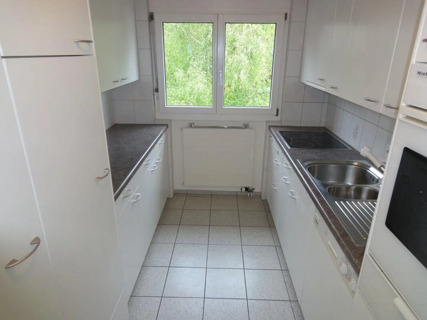 Modern apartment in a quiet location - Photo 3 of 6