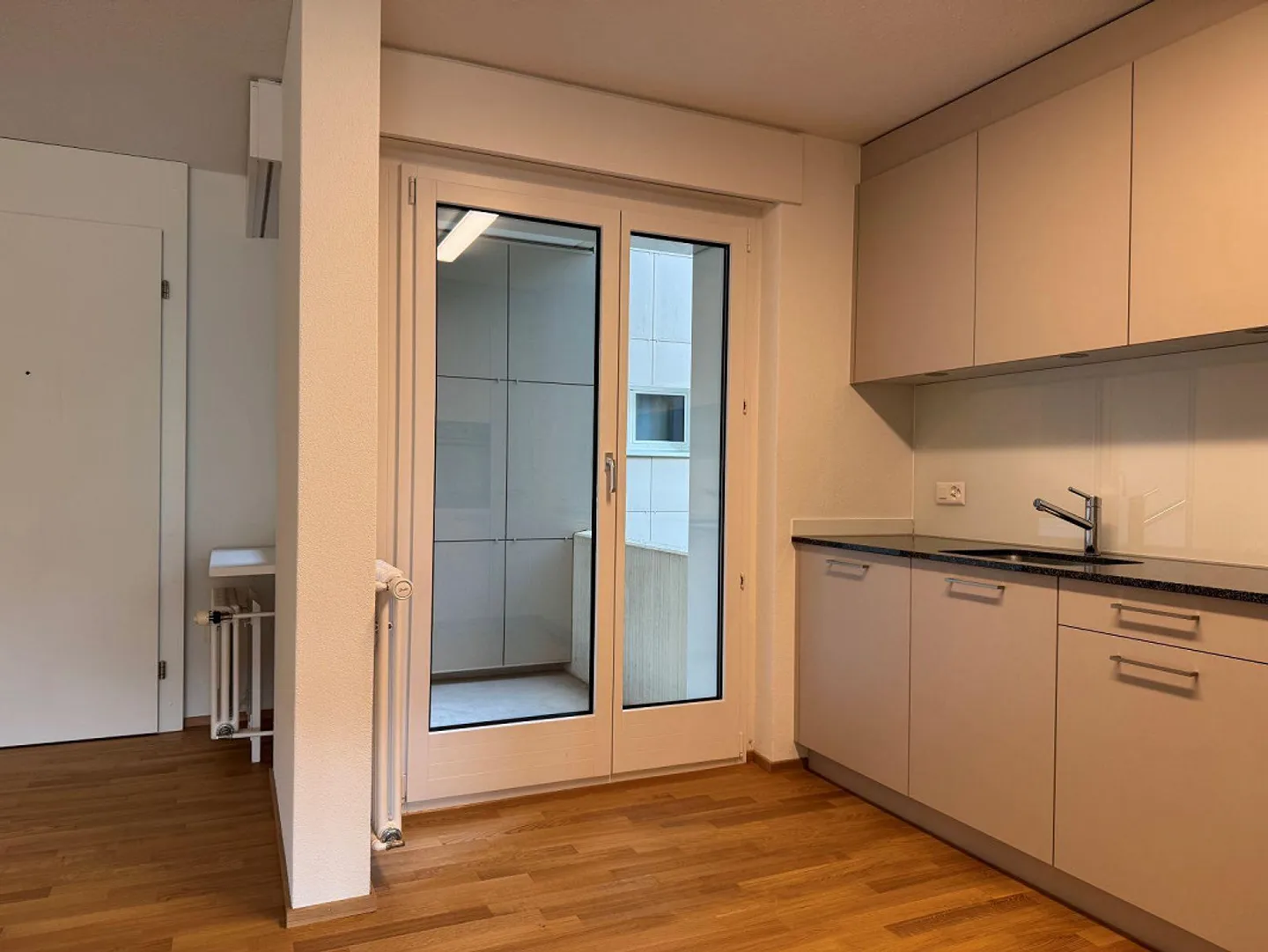 Appartement fraîchement rénové dans un emplacement recherché à Lucerne - Photo 5 sur 12