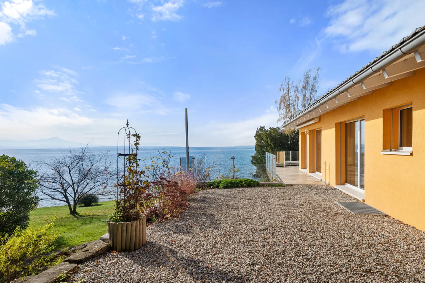 Exceptionnelle propriété pied dans l'eau, entre Nyon et Lausanne - Photo 23 sur 24
