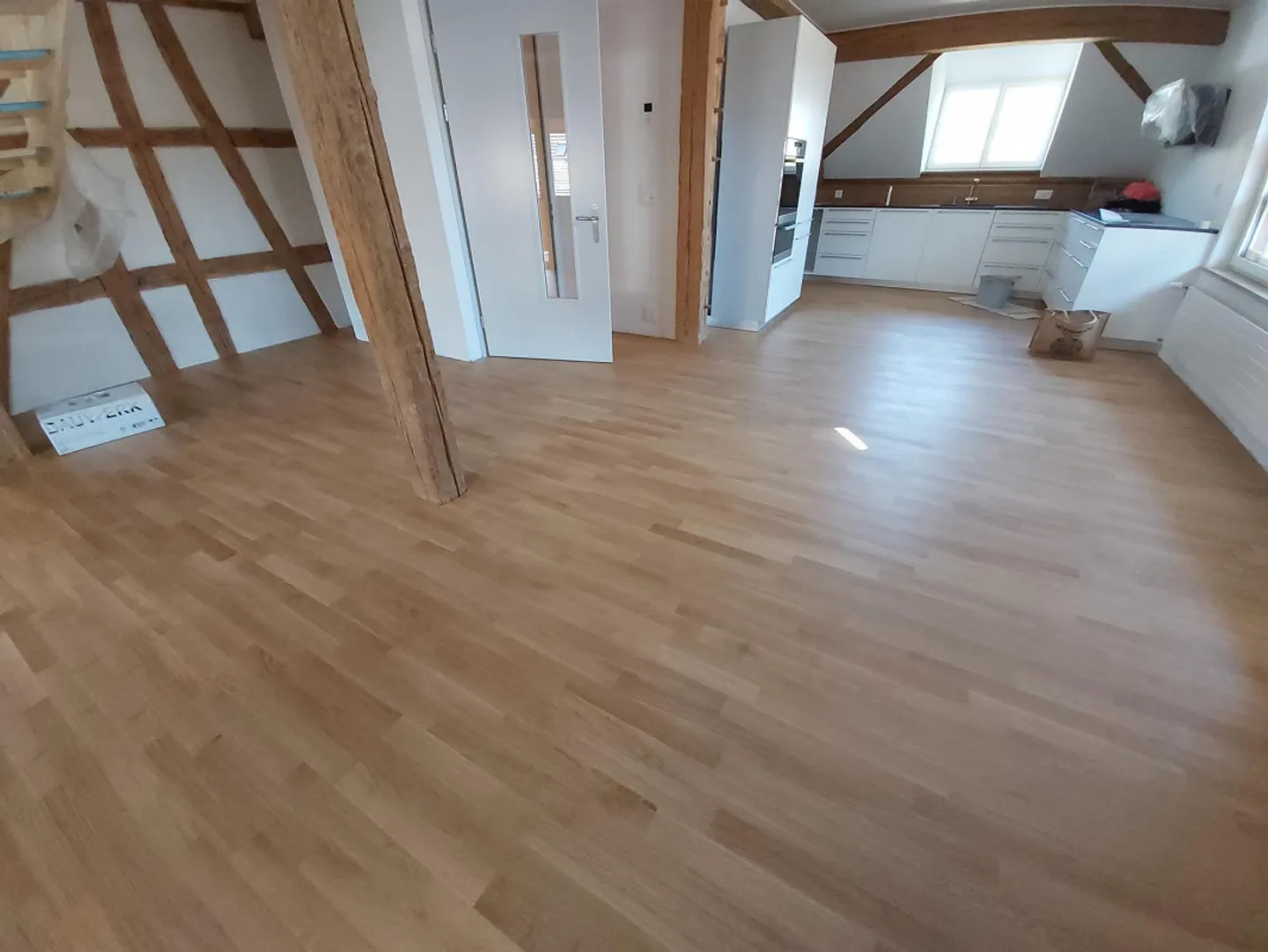 Appartement sous les combles de 3,5 pièces au cœur d'Andelfingen - Photo 2 sur 18