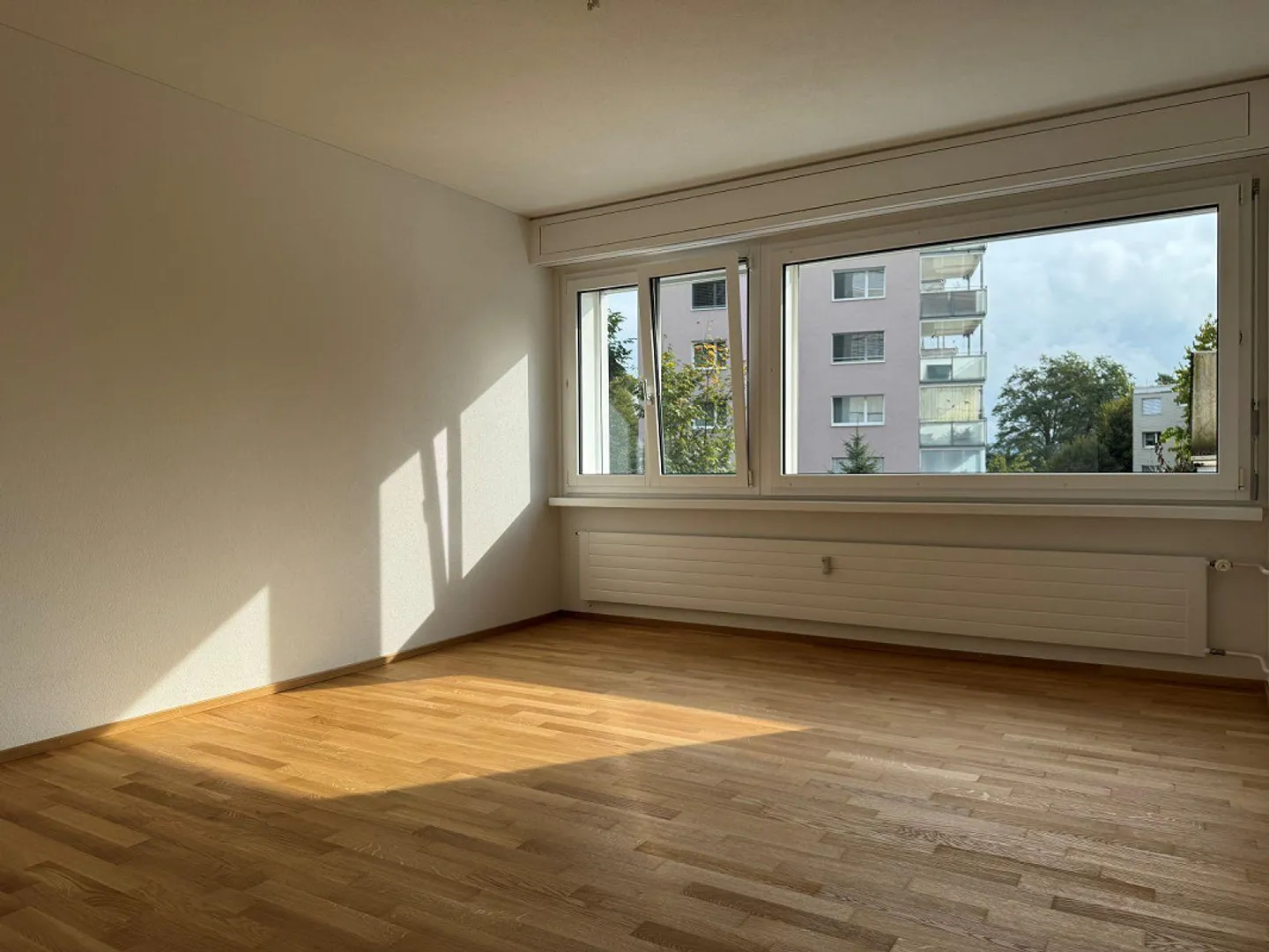 Appartement fraîchement rénové dans un emplacement recherché à Lucerne - Photo 11 sur 12