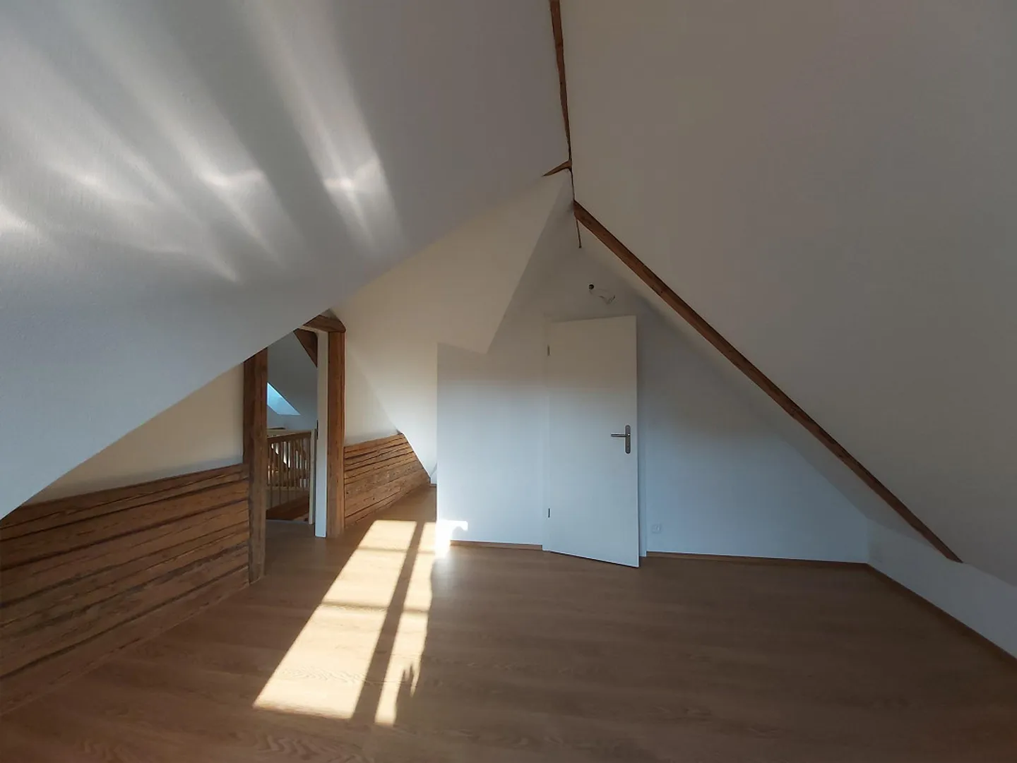 Appartement sous les combles de 3,5 pièces au cœur d'Andelfingen - Photo 10 sur 18