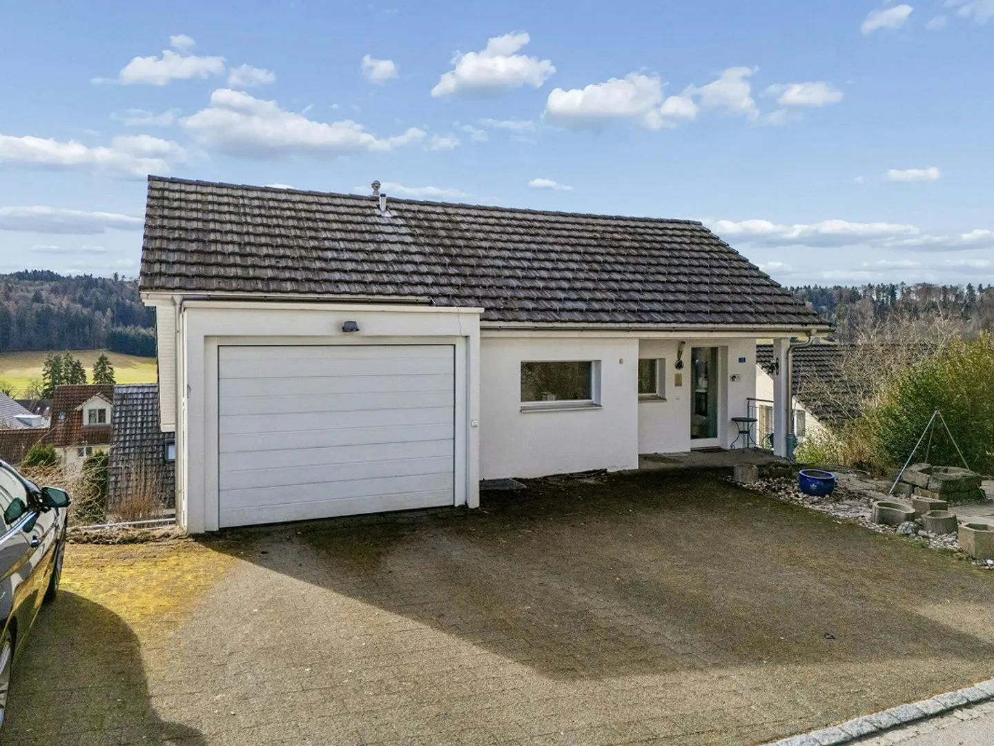 5.5-Room Single-Family House in a Highly Desirable Location - Photo 4 of 12