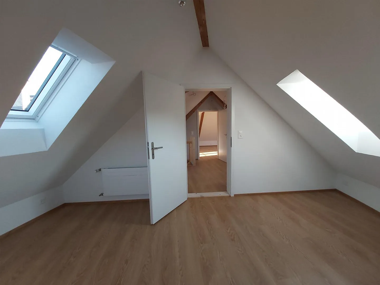 Appartement sous les combles de 3,5 pièces au cœur d'Andelfingen - Photo 16 sur 18