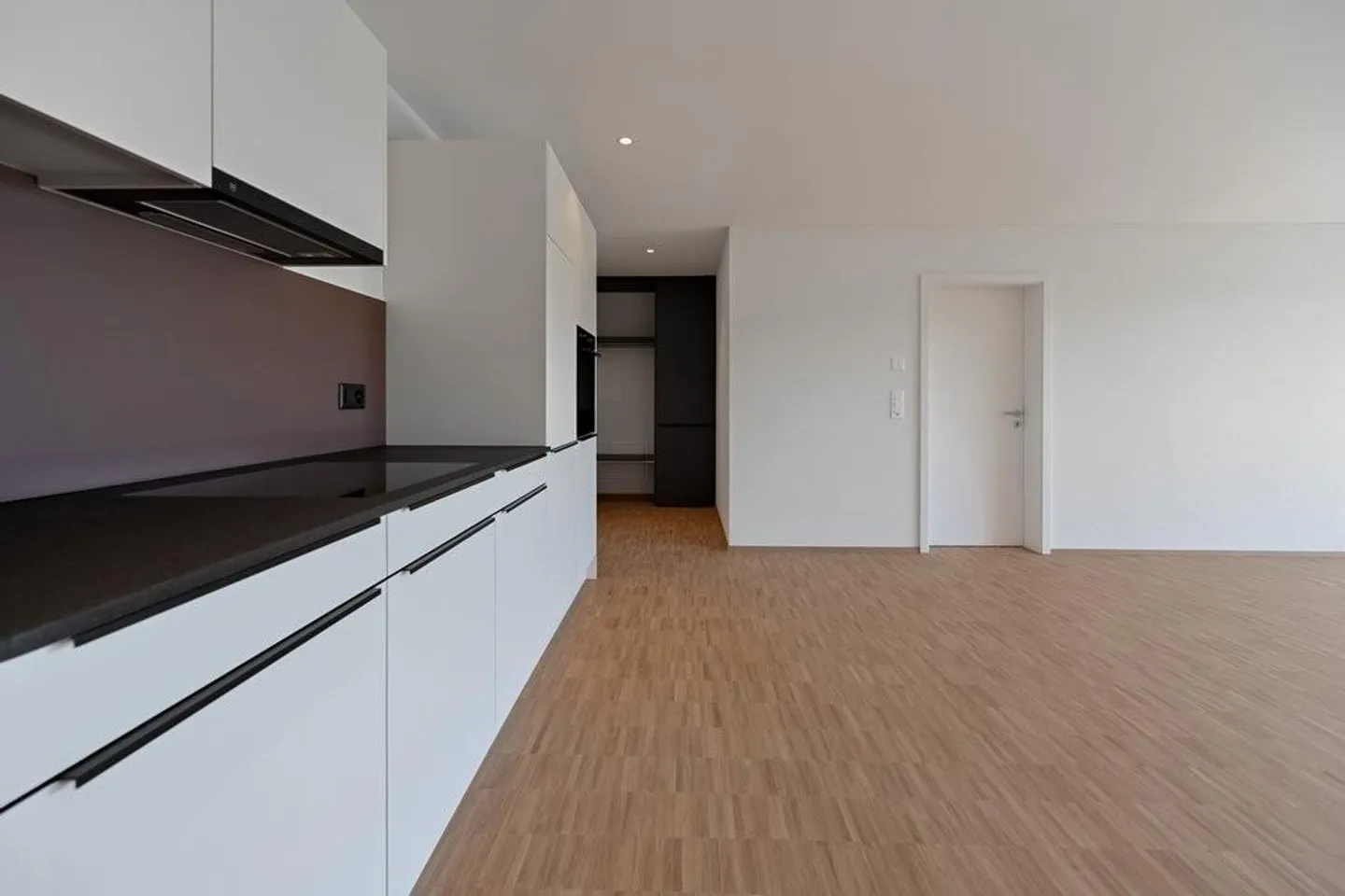 Vivre avec vue sur le paysage montagneux - Photo 2 sur 8