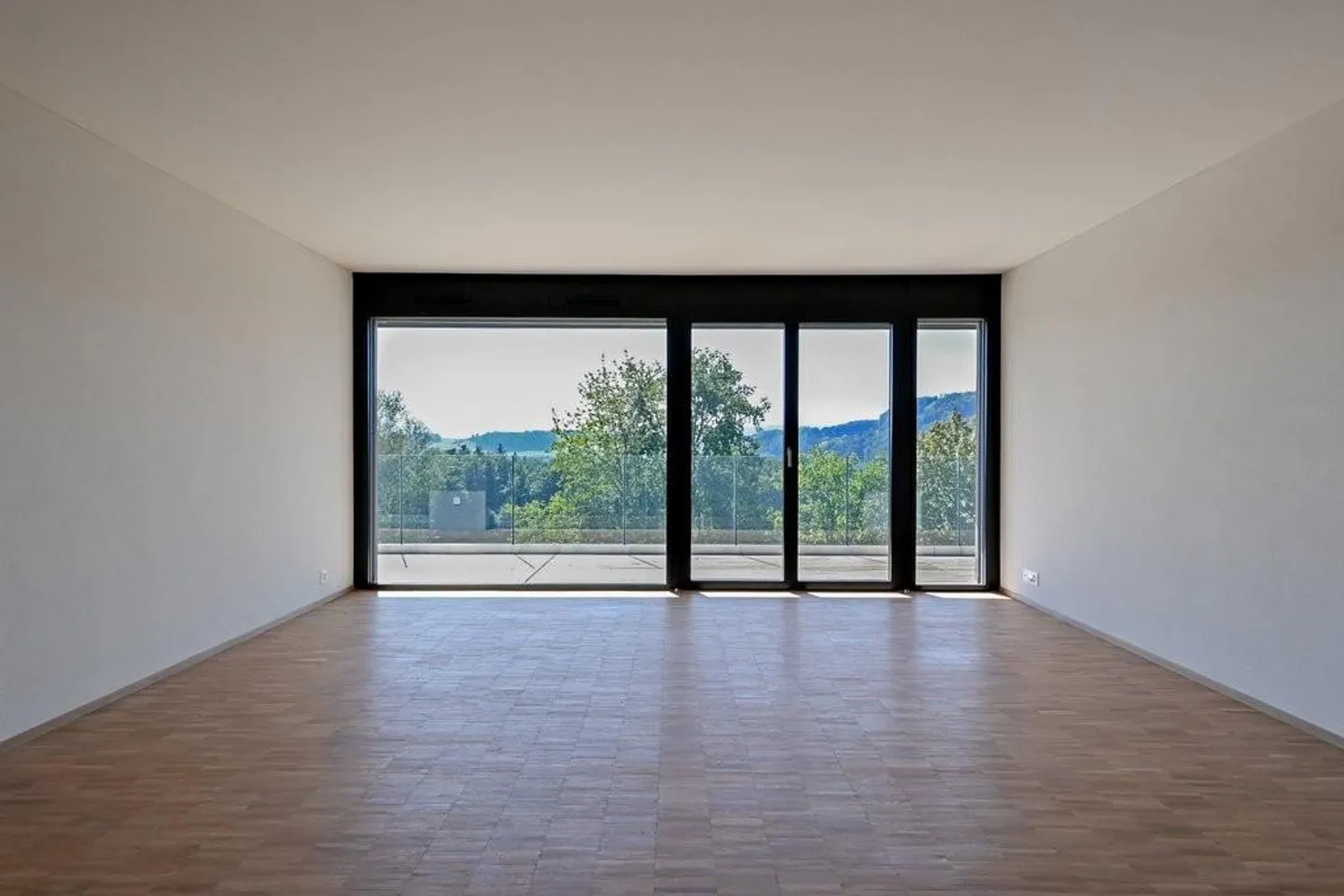 Vivre avec vue sur le paysage montagneux - Photo 5 sur 8