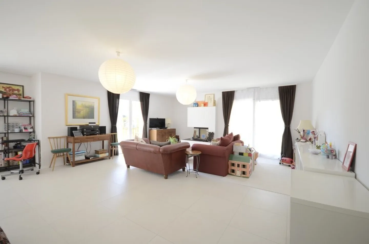 Pully-Räumliche 5,5-Zimmer-Wohnung mit Terrasse und privatem Garten - Foto 2 von 10
