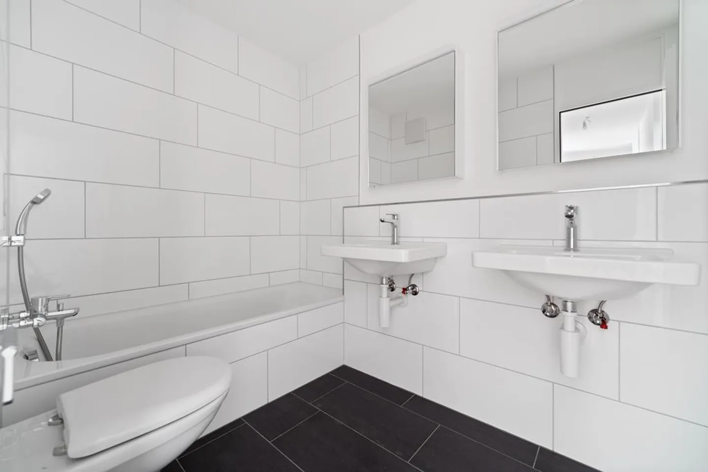 Appartement rénové de 4,5 pièces dans un emplacement calme ! - Photo 7 sur 10