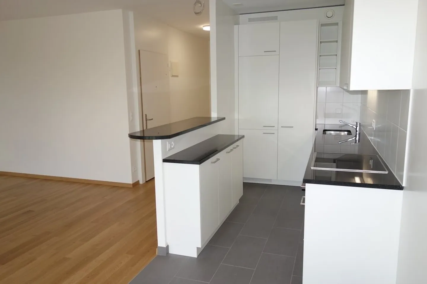 Ruhige und familienfreundliche Gegend, 10 Minuten vom Stadtzentrum entfernt - Foto 4 von 11