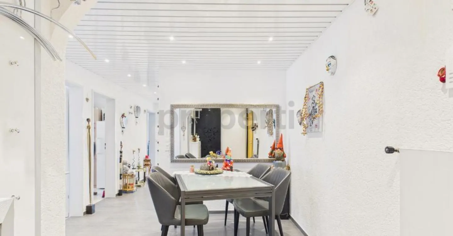 Vivre avec une vue imprenable sur les Mythen - appartement attrayant de 4,5 pièces à Seewen - Photo 6 sur 12
