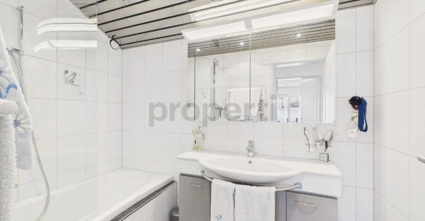 Vivre avec une vue imprenable sur les Mythen - appartement attrayant de 4,5 pièces à Seewen - Photo 11 sur 12