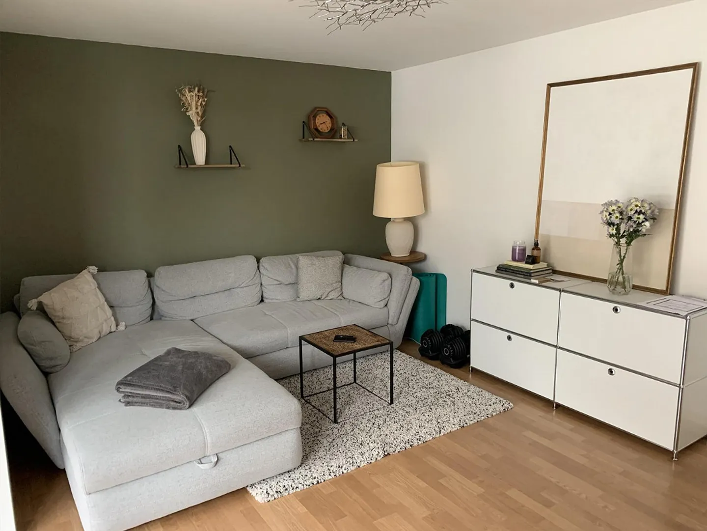 Attractive 3-room apartment on the ground floor in a popular neighborhood - Photo 3 of 8