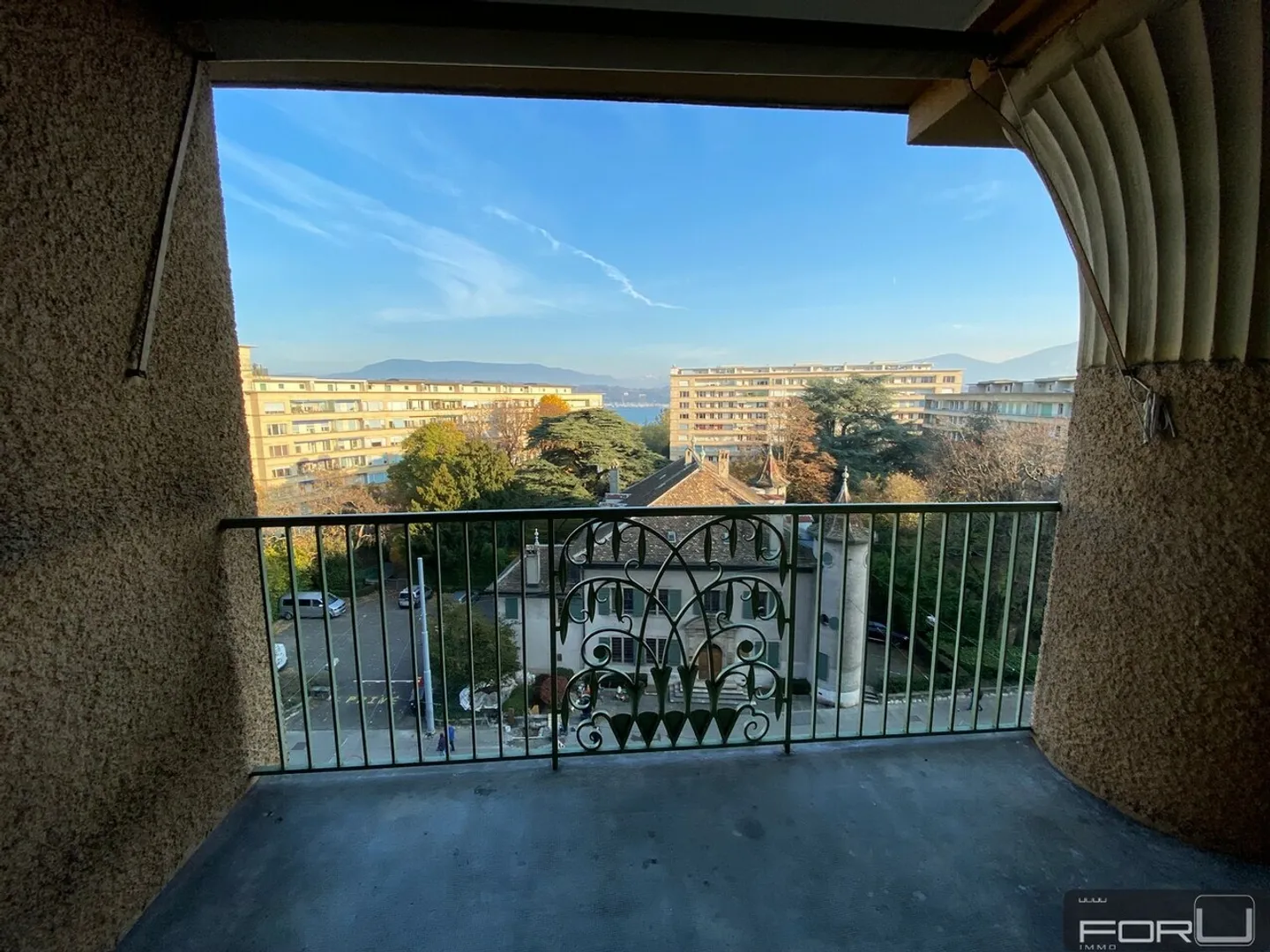 Sehr schöne 5,5-Zimmer-Wohnung mit freiem Blick und Balkonen in Sécheron - Foto 5 von 12