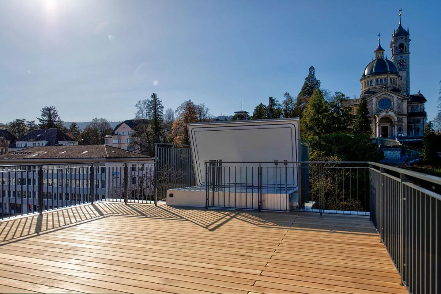 Sopra i tetti di Zurigo Enge – vivere con una terrazza privata - Foto 8 di 9