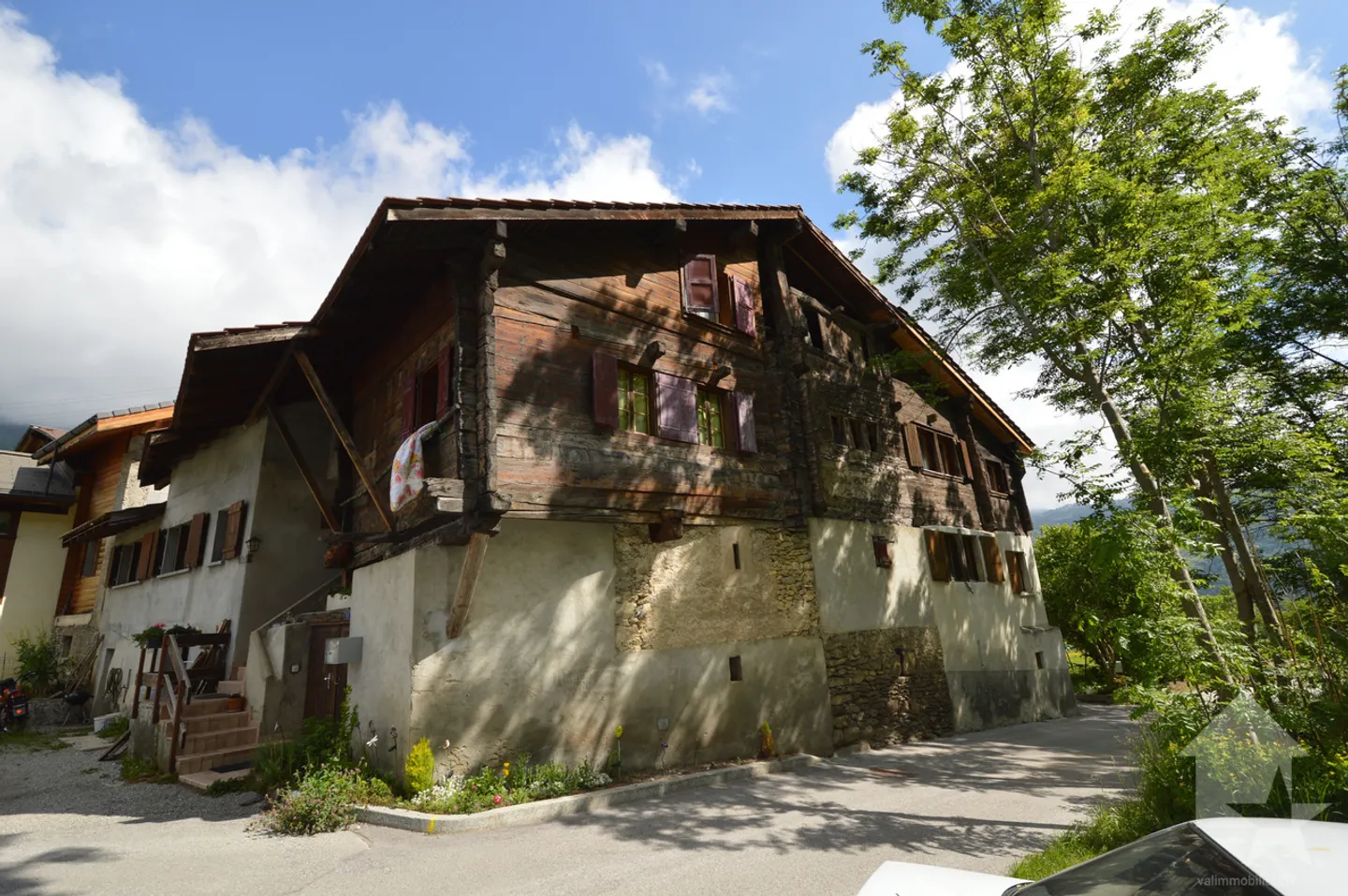 «Dorfhaus zu renovieren» - Foto 2 von 21