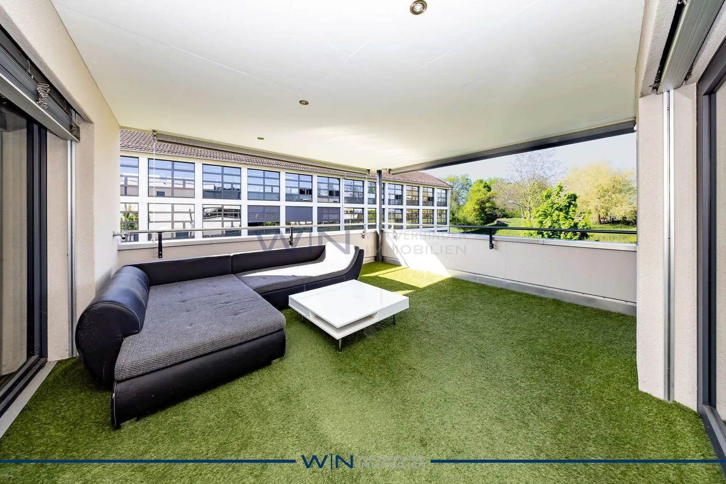 Cozy Family Apartment - Photo 3 of 9