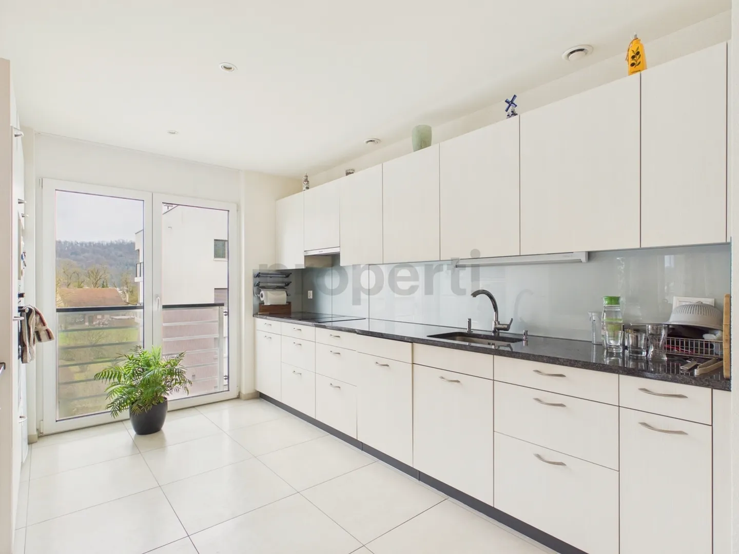 Appartamento luminoso di 4,5 stanze con balcone, Birmenstorf - Foto 4 di 12