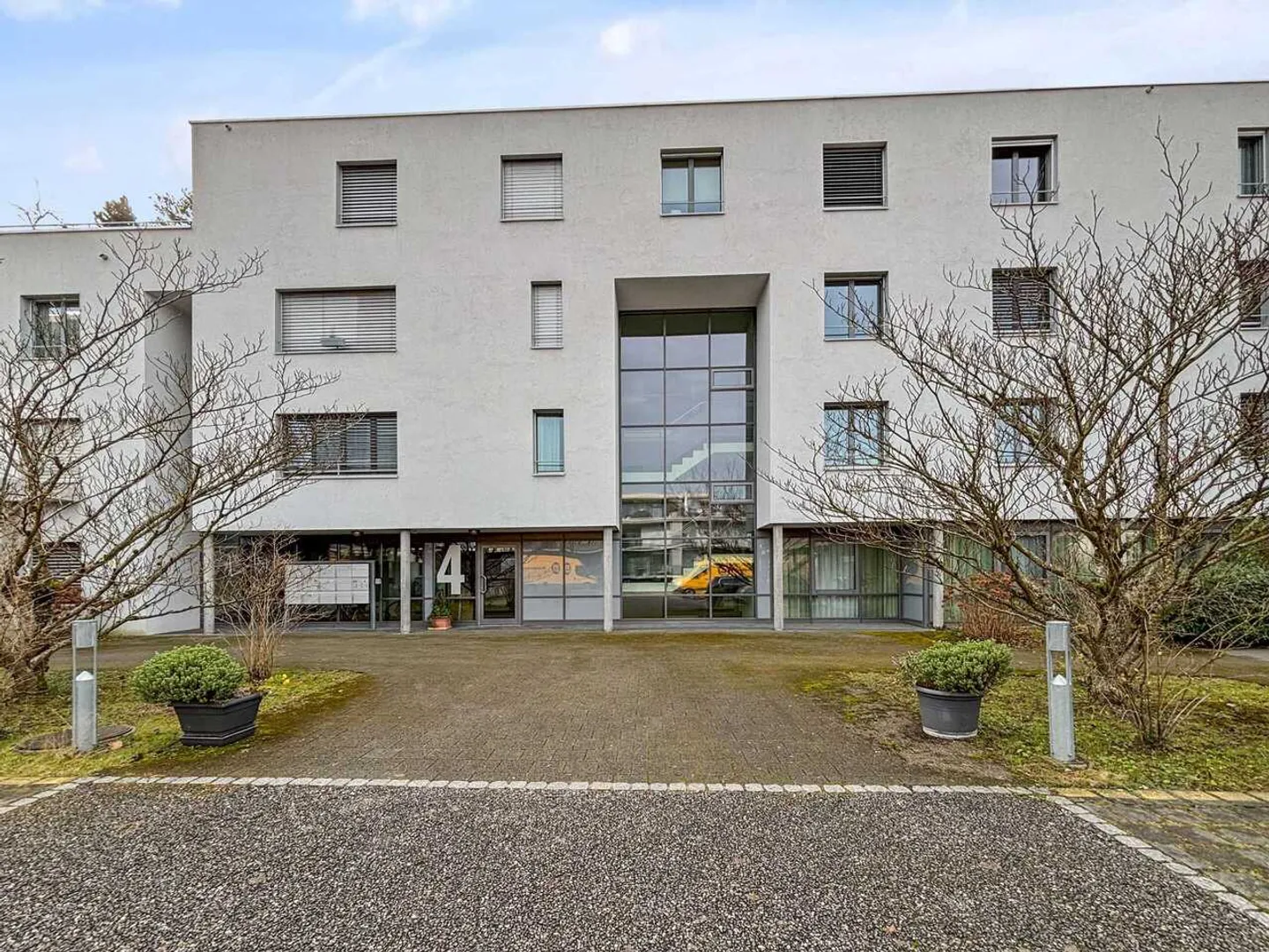 Heated 70 m² Craft/Storage Room in the Basement for Sale in Ittigen - Photo 3 of 11