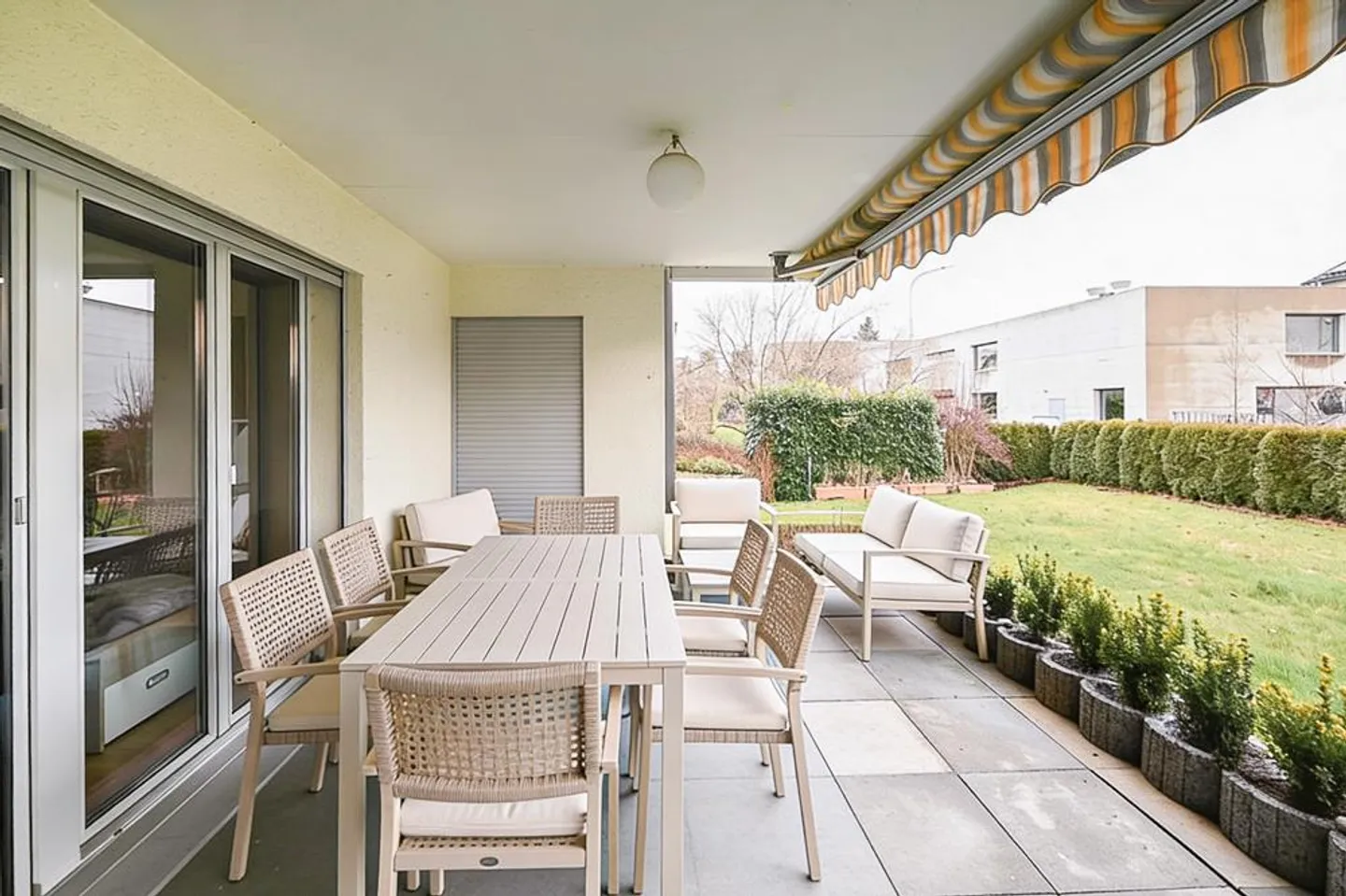 Appartement Charmant avec Terrasse - Photo 6 sur 7