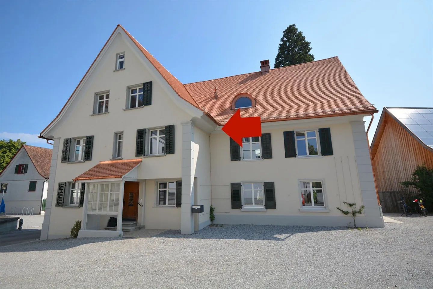 Charmant ancien bâtiment - rénové avec amour et vue sur le lac - Photo 3 sur 28