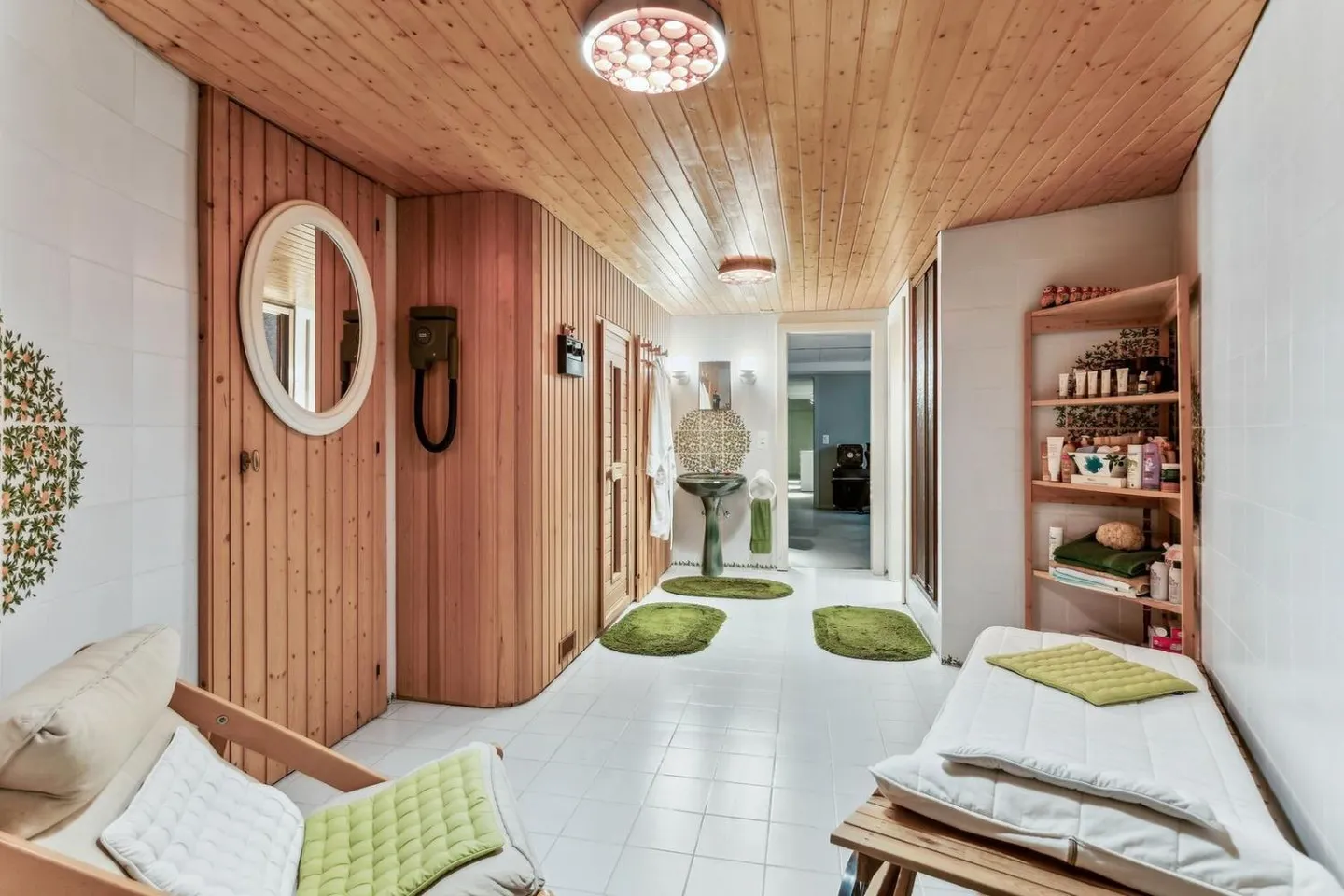 Magnificent property with spectacular views - Photo 13 of 13