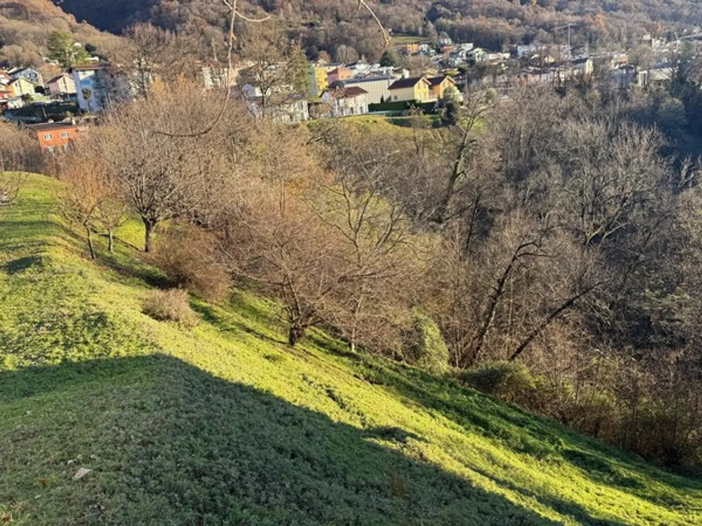 Wir verkaufen Land R2 in ruhiger und sonniger Lage - Foto 2 von 3