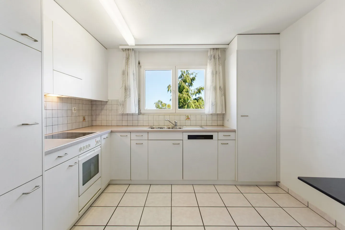 Votre nouveau chez-vous dans un immeuble multifamilial bien entretenu - Photo 2 sur 6