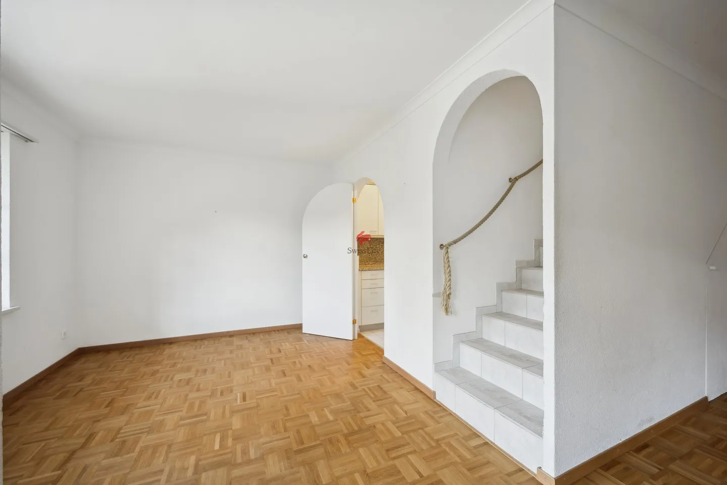 Individual, bright and unique - Photo 5 of 10