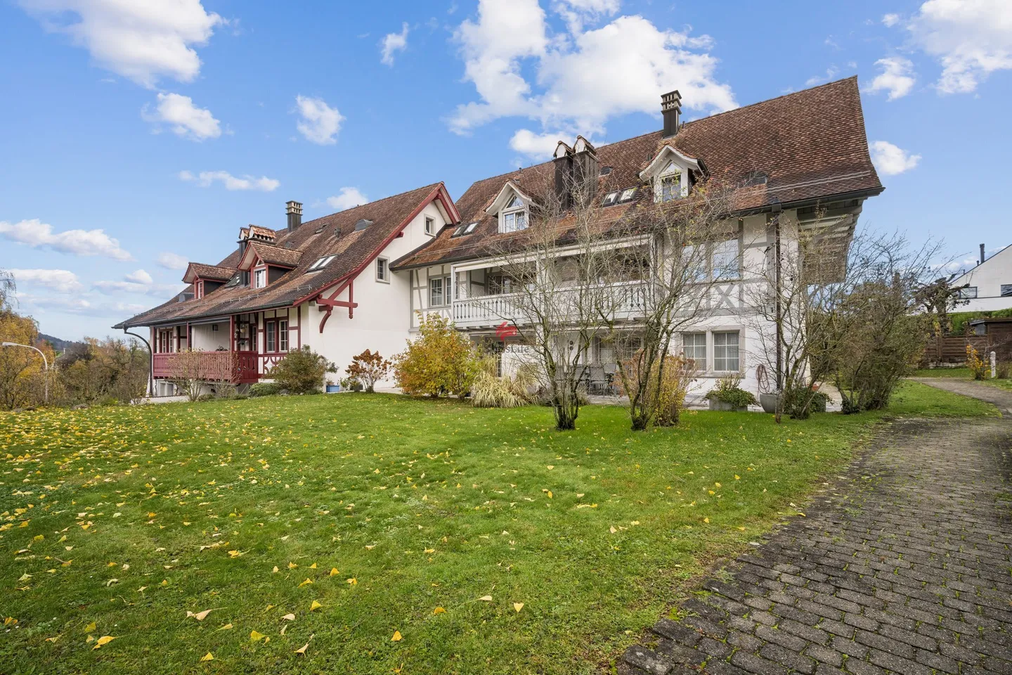 Individual, bright and unique - Photo 1 of 10