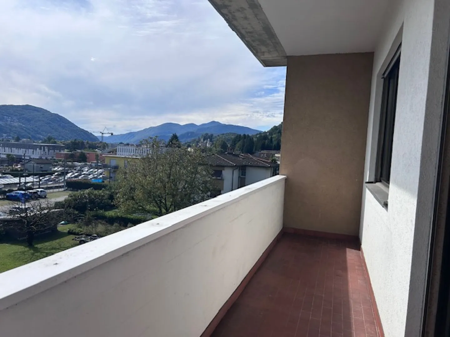 RENOVATED AND BRIGHT 3.5-ROOM APARTMENT - Photo 11 of 13