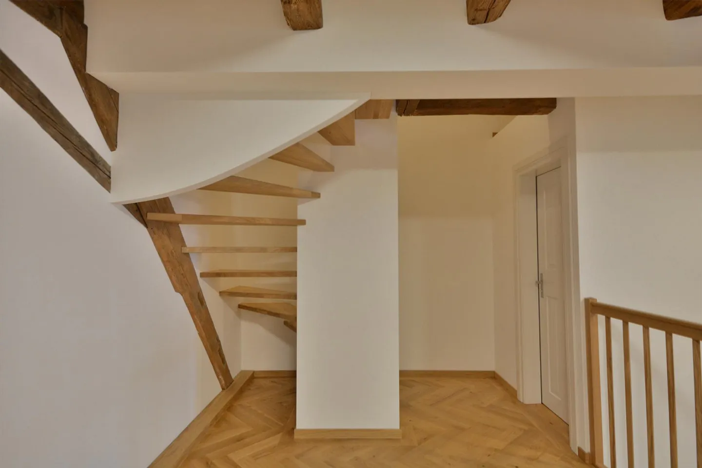 Charmant ancien bâtiment - rénové avec amour et vue sur le lac - Photo 22 sur 28