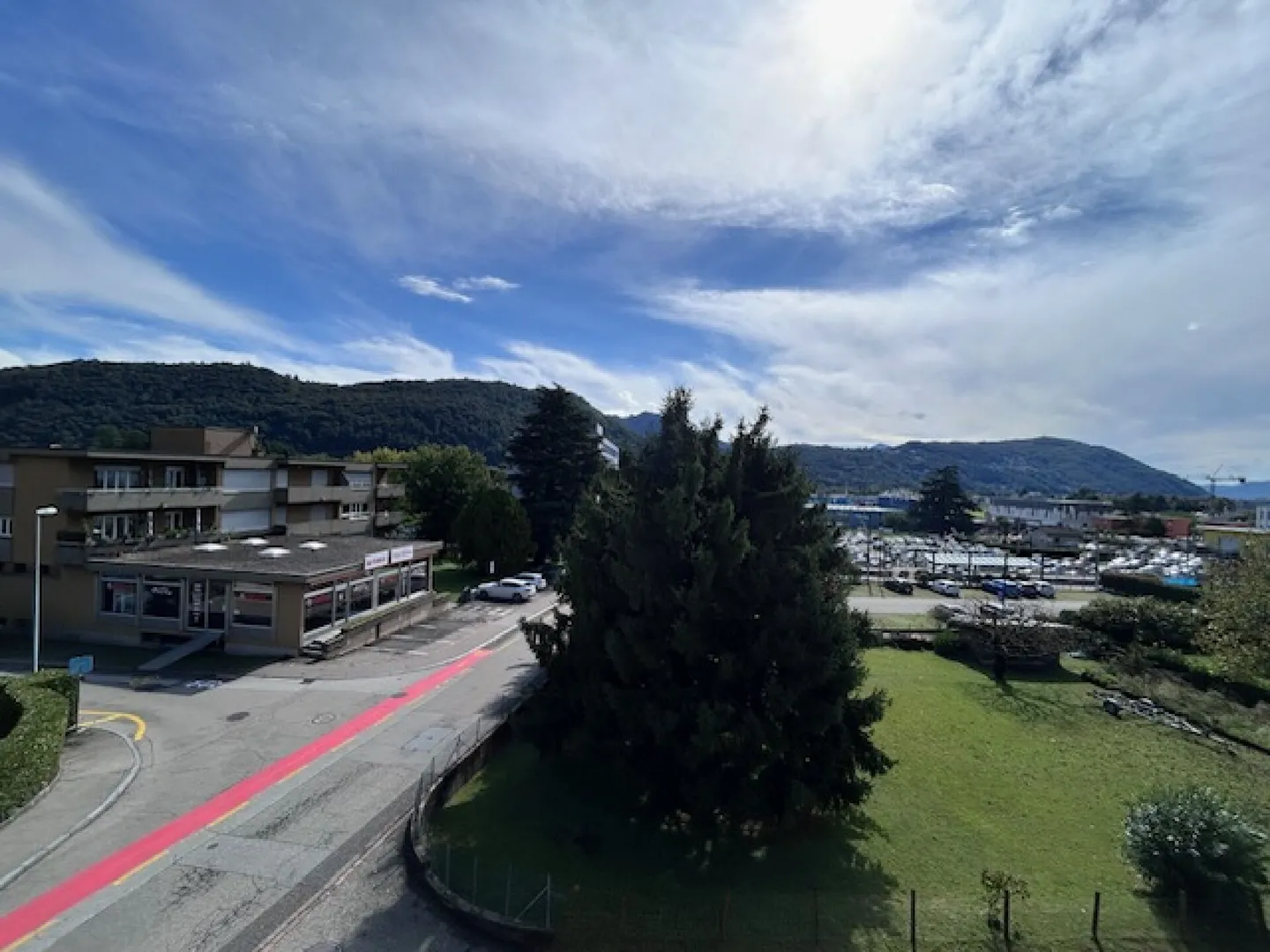 RENOVATED AND BRIGHT 3.5-ROOM APARTMENT - Photo 13 of 13