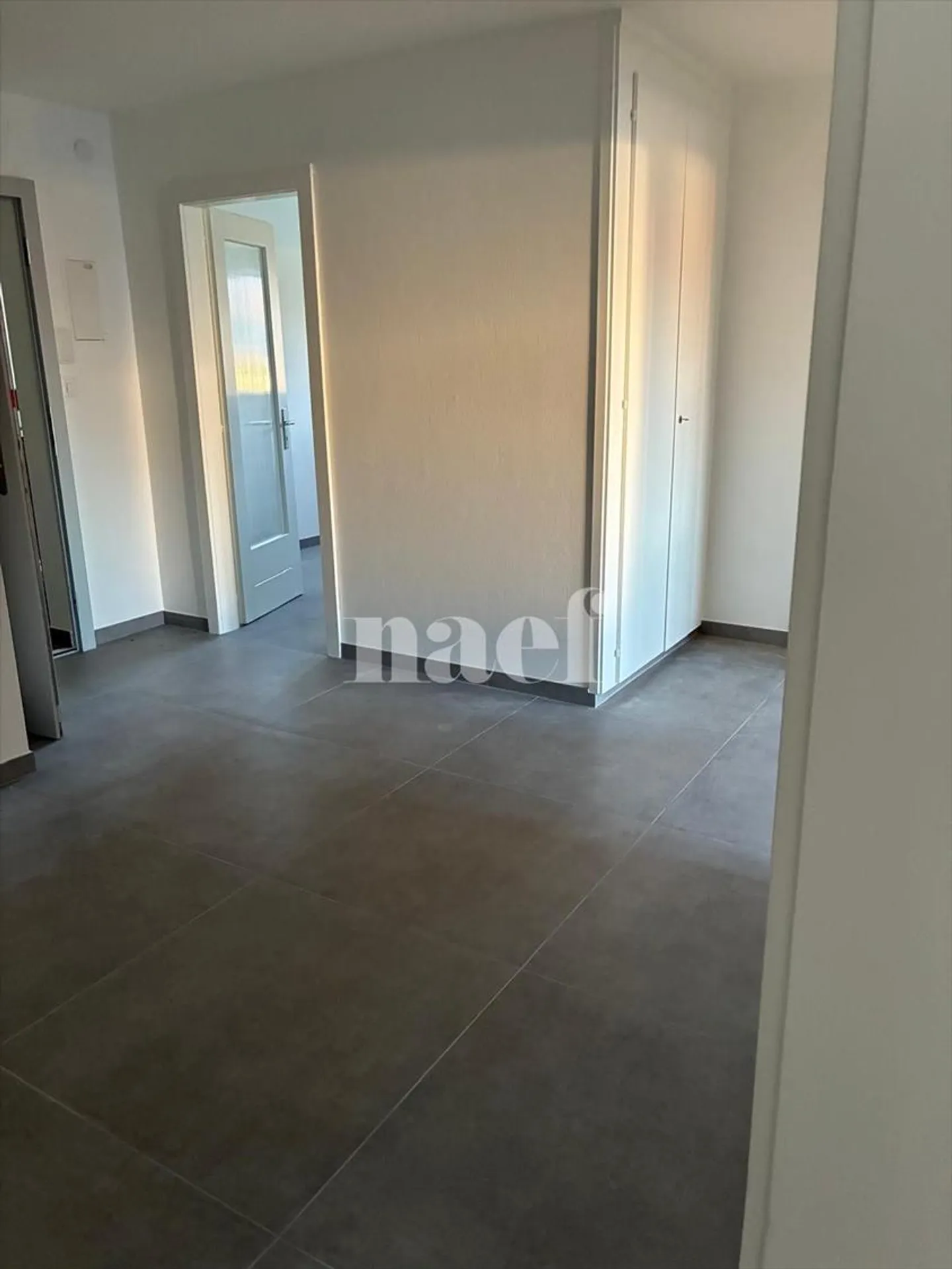 In affitto 3.5 stanze Cortaillod - appartamento completamente ristrutturato - Foto 3 di 6