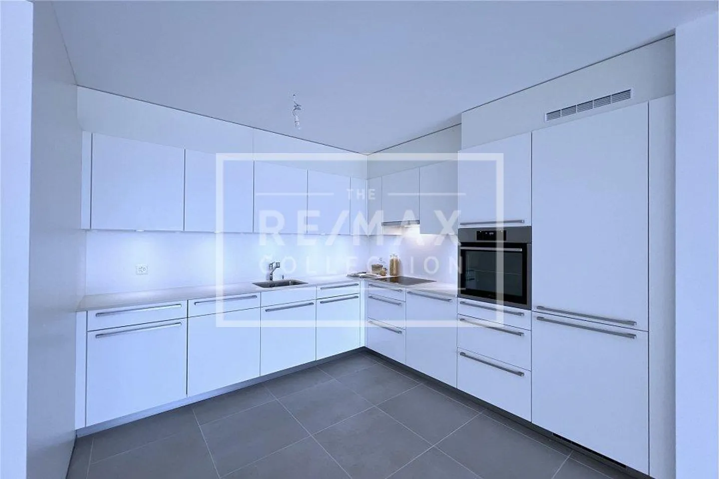 App. 4.5 pièces et 2 places de parking incluses. - Photo 8 sur 13