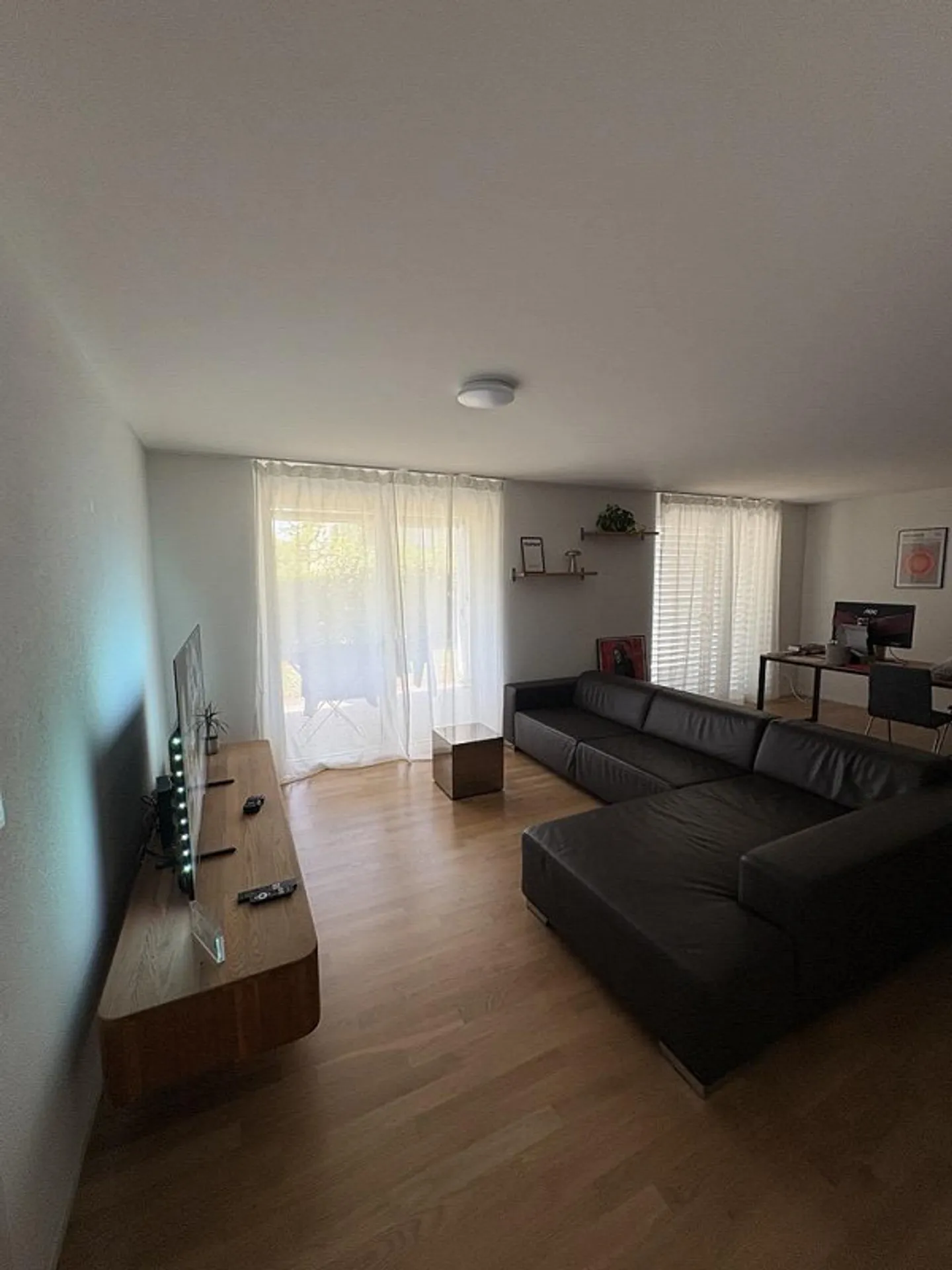 Modern 2.5-room apartment with large terrace & garden - temporary sublet - Photo 3 of 11