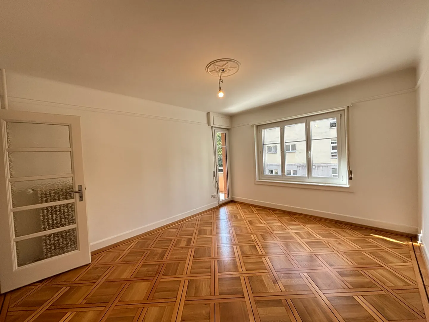 1.5 Room Apartment - Photo 2 of 6