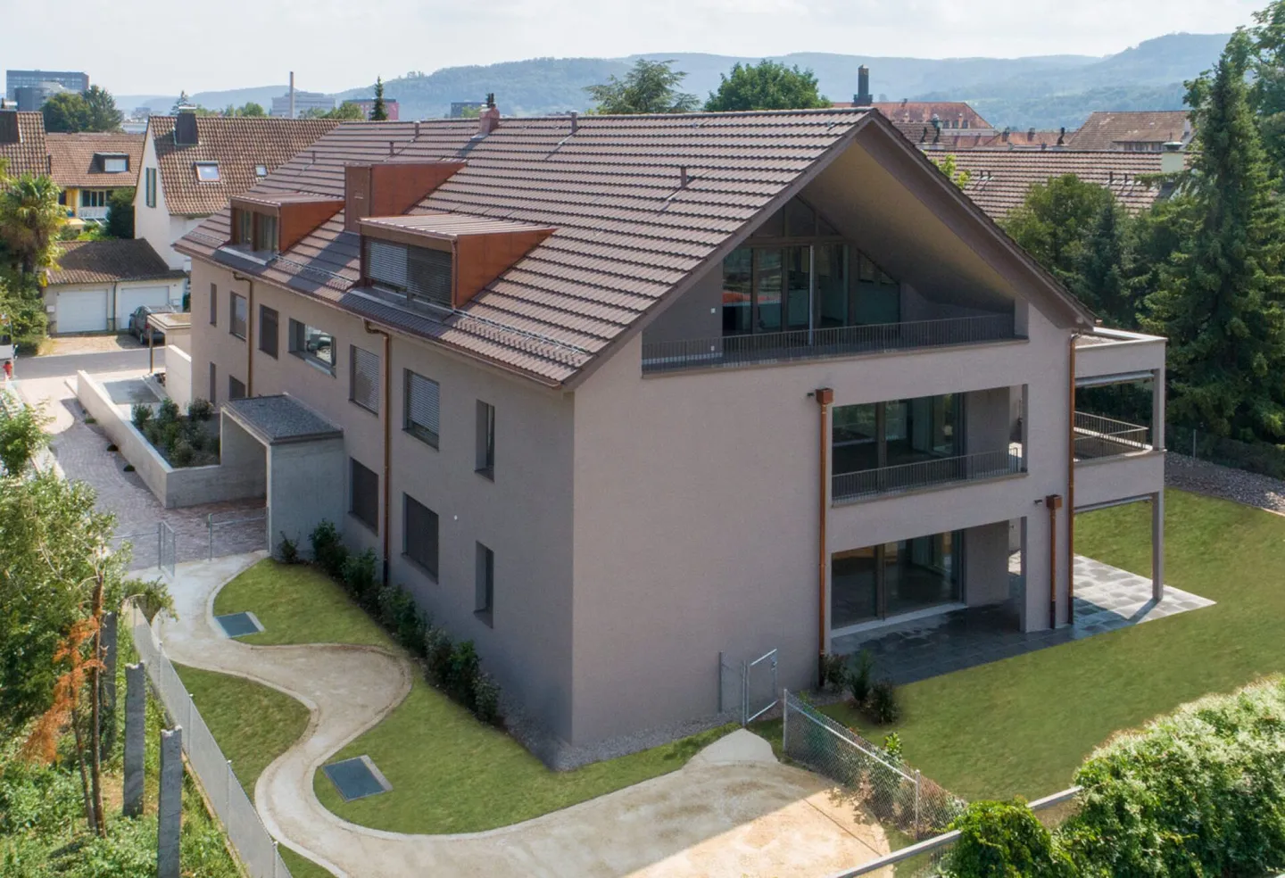 Appartamento Moderno e Luminoso a Muttenz - Foto 1 di 10