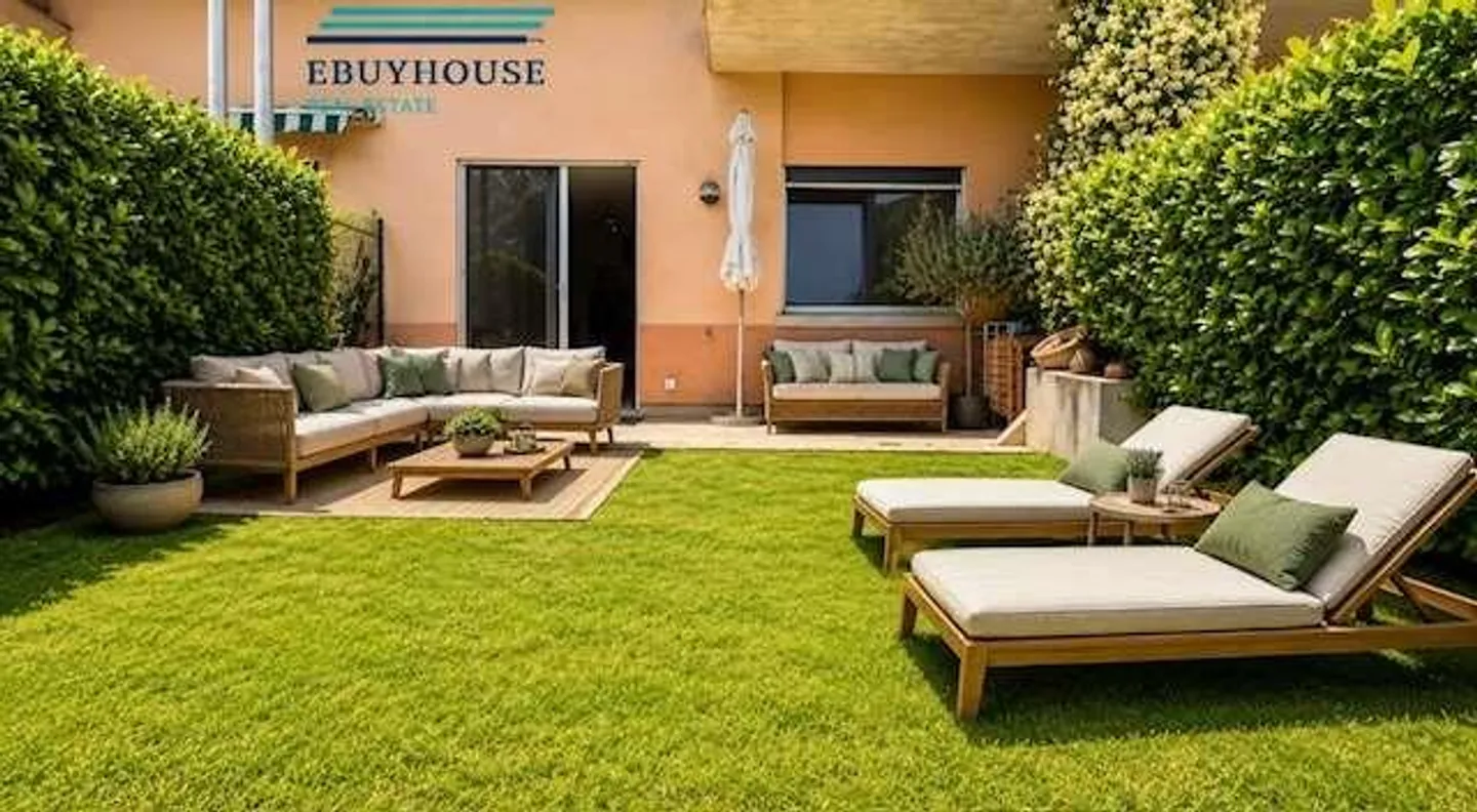 Terraced house with lake view and private garden - Photo 9 of 13