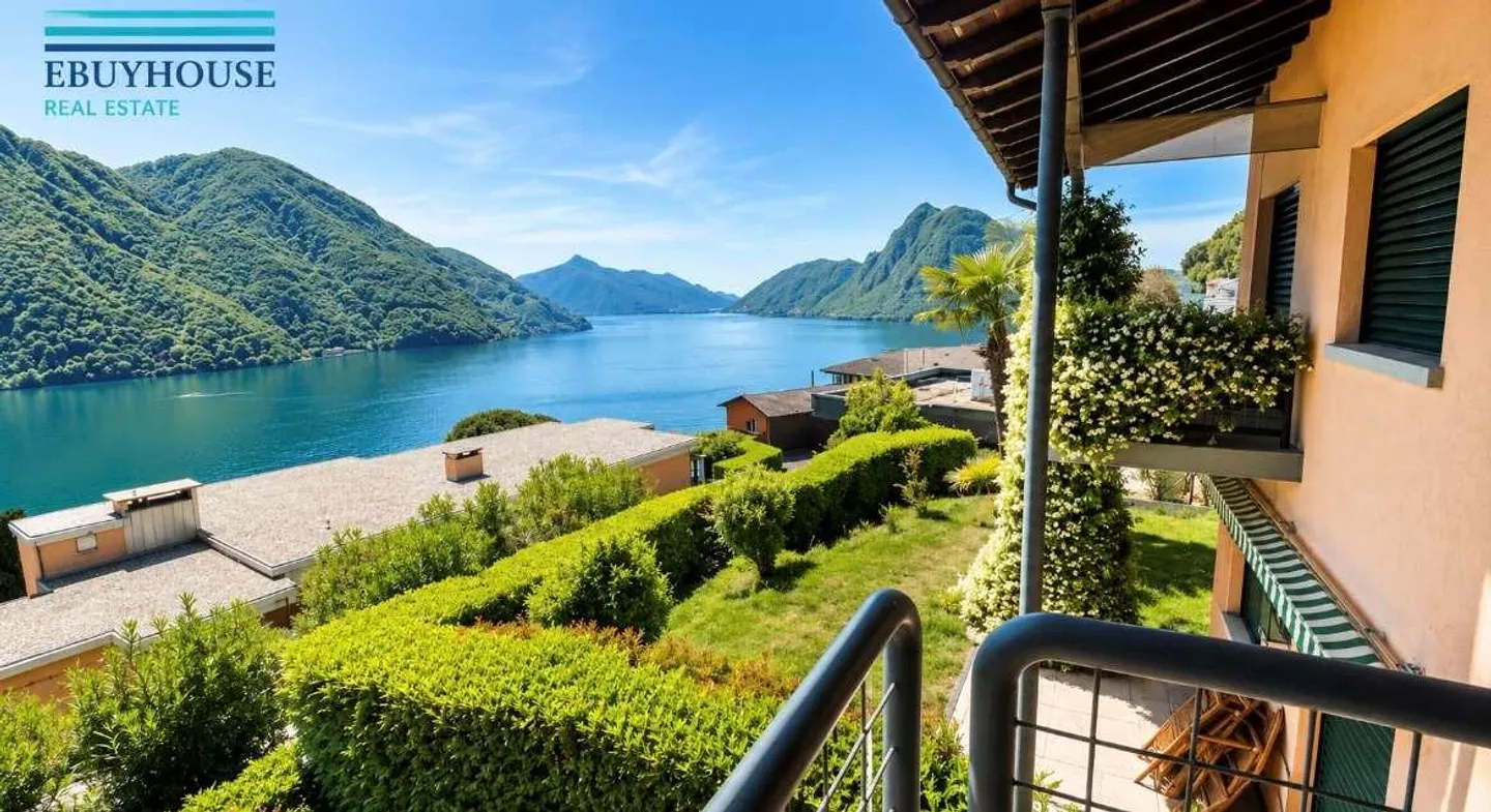 Terraced house with lake view and private garden - Photo 13 of 13