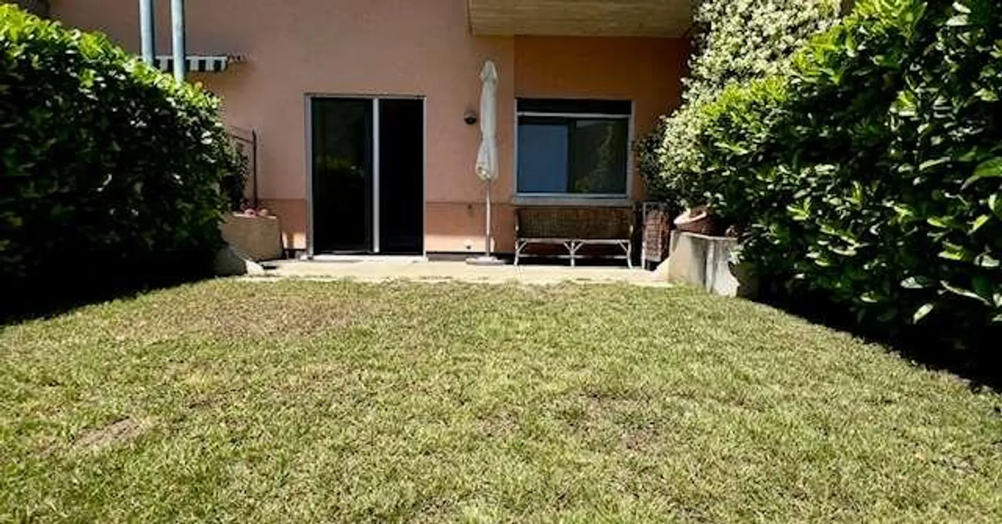 Terraced house with lake view and private garden - Photo 11 of 13