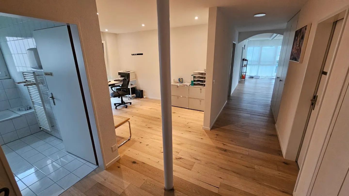 3.5-room apartment with balcony, equipped for the disabled - Photo 15 of 20
