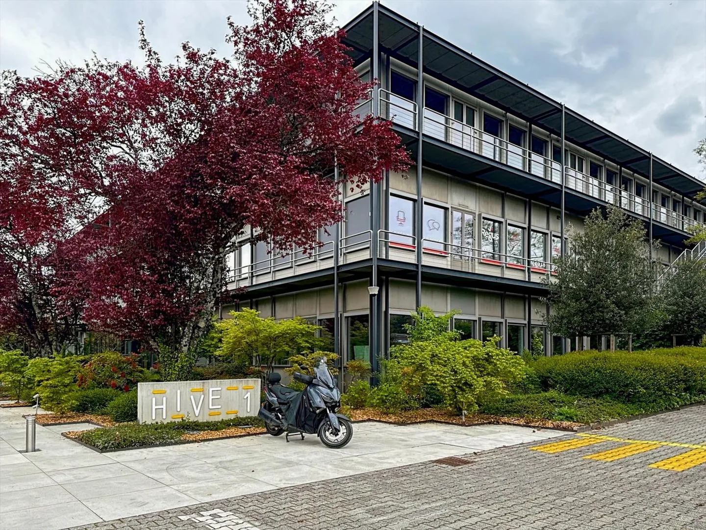 Accès illimité au coworking de Regus Meyrin - Photo 2 sur 13