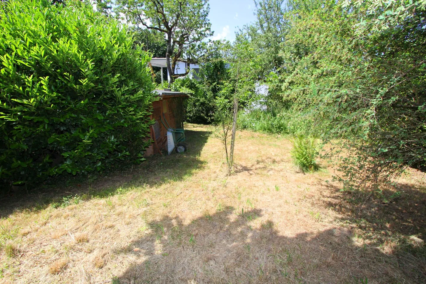 Terreno pronto per costruire - Foto 7 di 10
