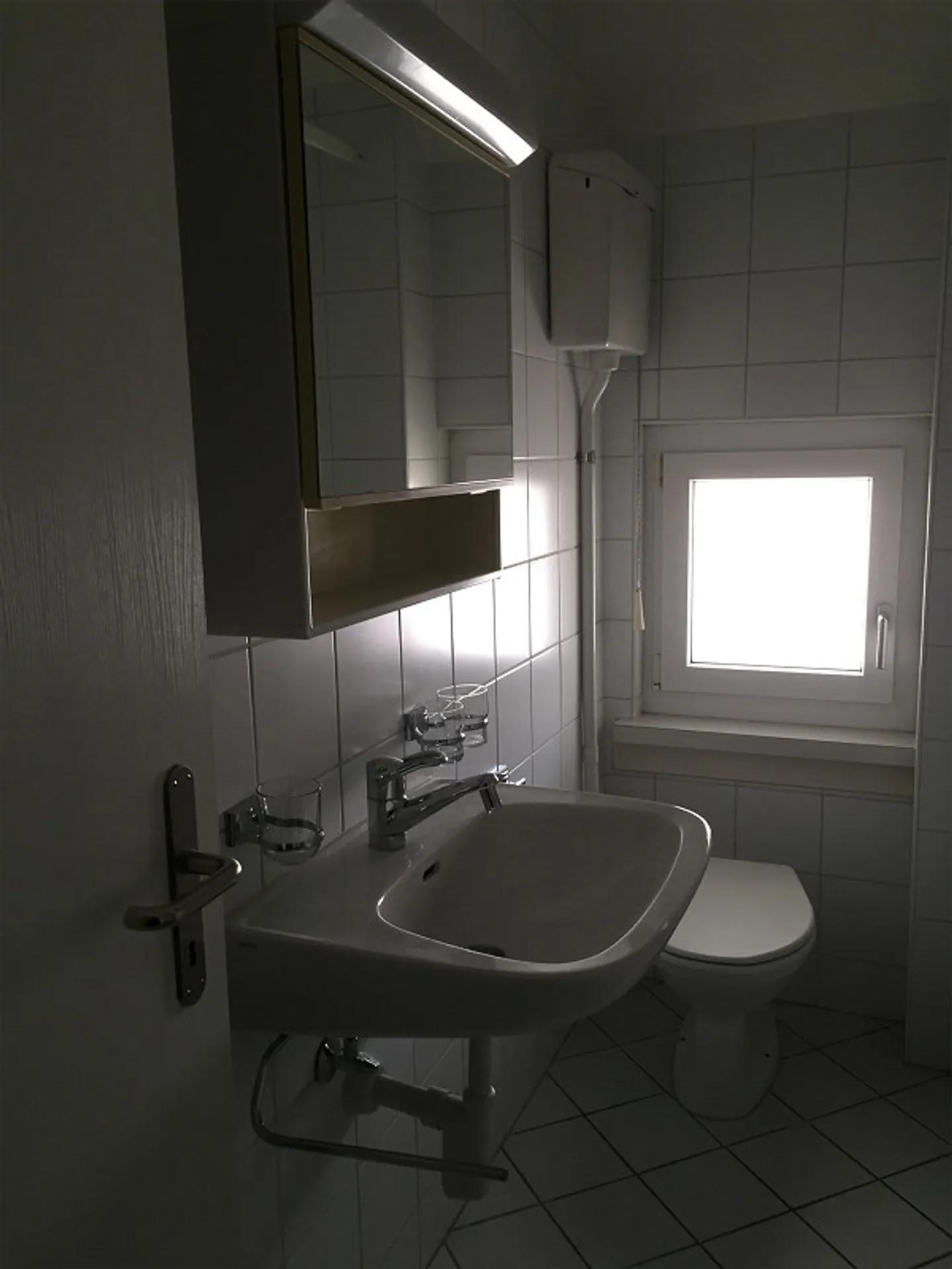 appartamento affascinante con 4 stanze in una casa trifamiliare - Foto 4 di 8